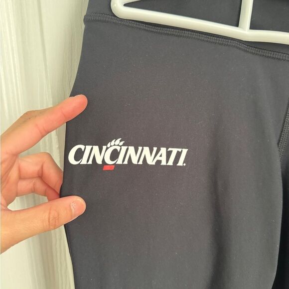 Offer a Price University of Cincinnati Under Armour Black Women's Legging Size S - Picture 4 of 9